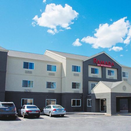 מלון Ramada By Wyndham קור ד'אלן מראה חיצוני תמונה