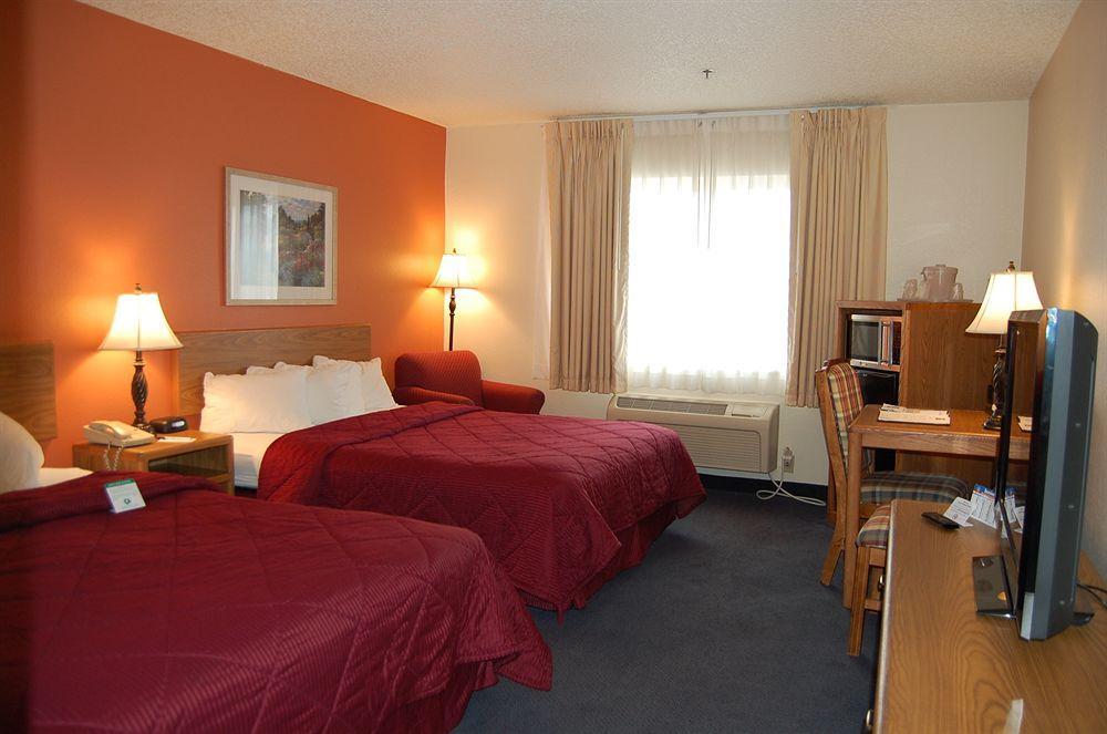 מלון Ramada By Wyndham קור ד'אלן מראה חיצוני תמונה