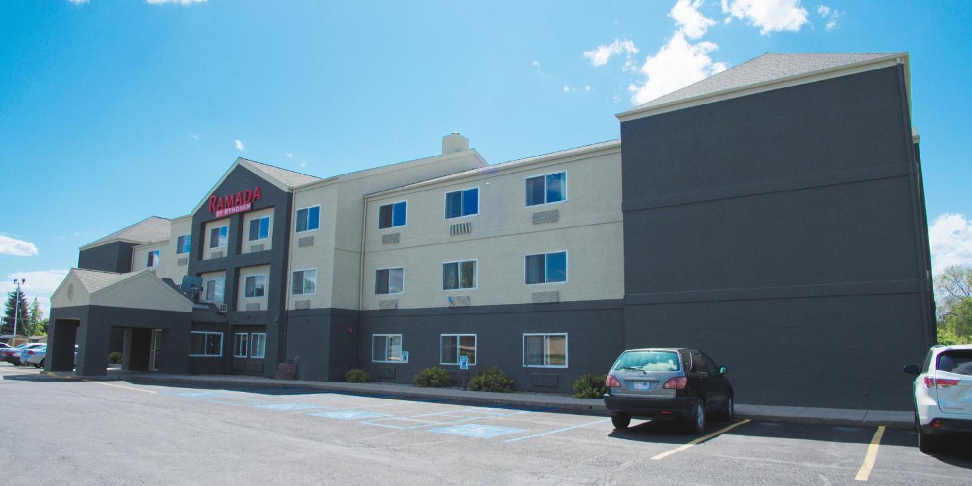 מלון Ramada By Wyndham קור ד'אלן מראה חיצוני תמונה