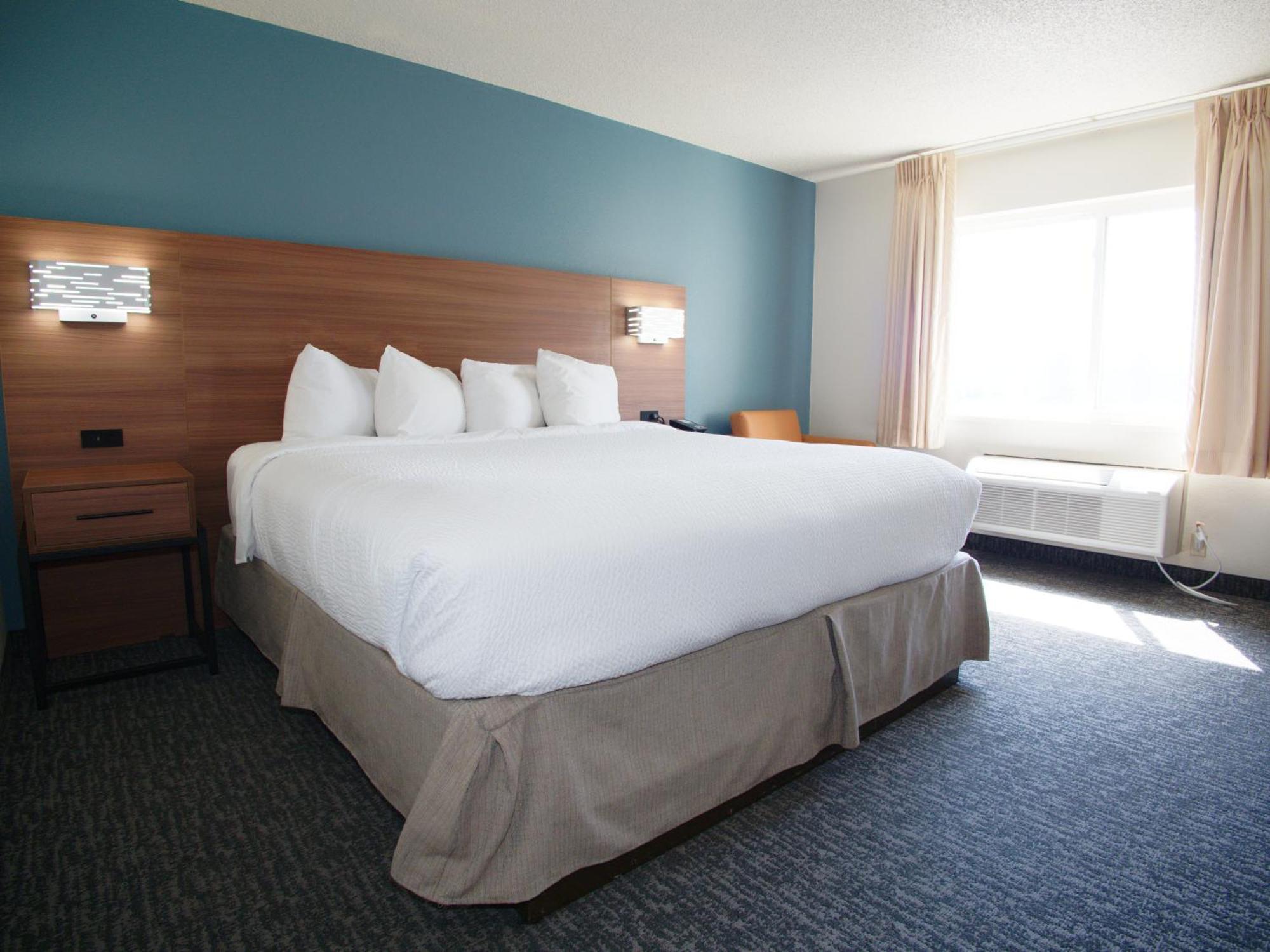 מלון Ramada By Wyndham קור ד'אלן מראה חיצוני תמונה