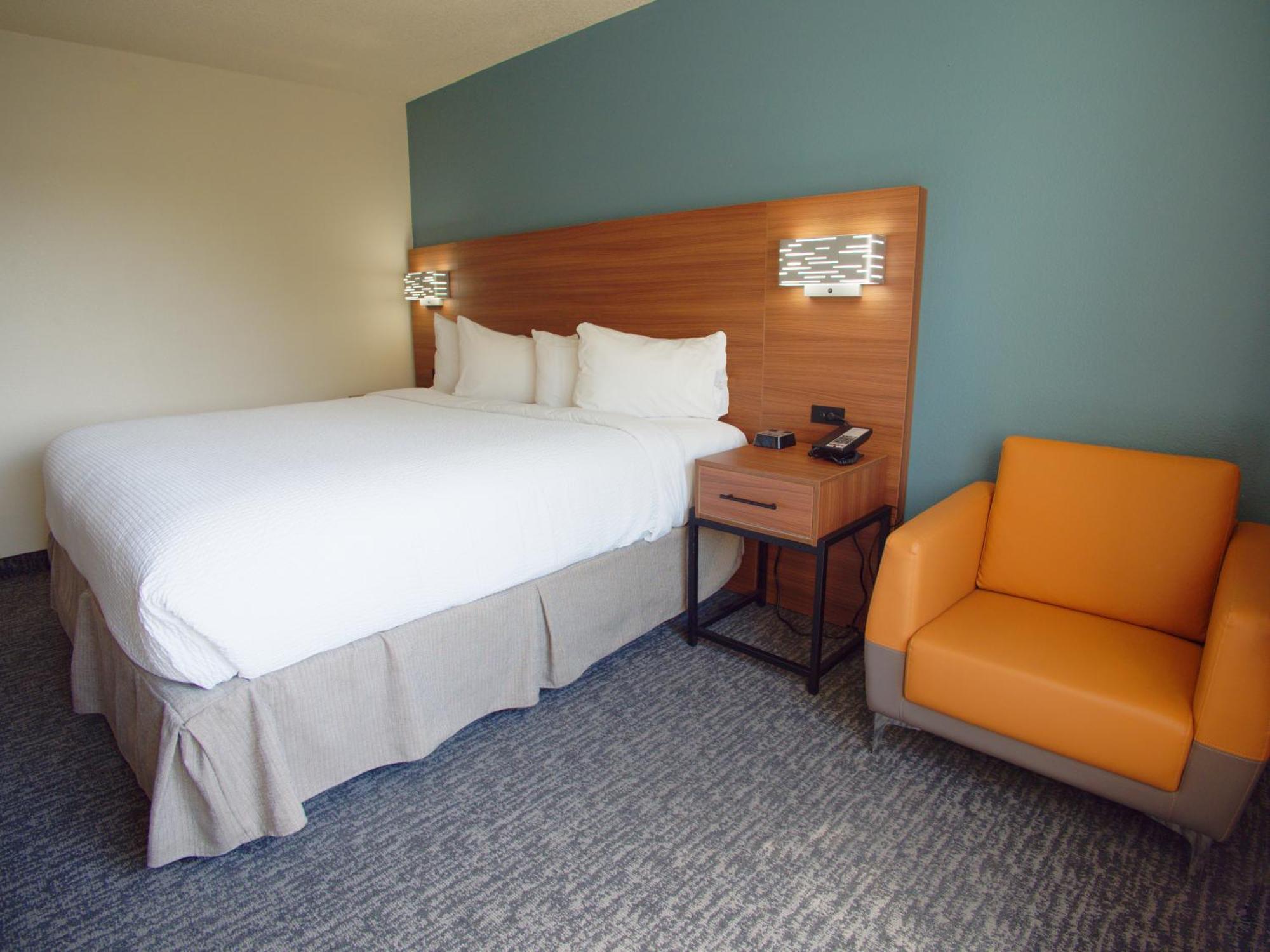 מלון Ramada By Wyndham קור ד'אלן מראה חיצוני תמונה