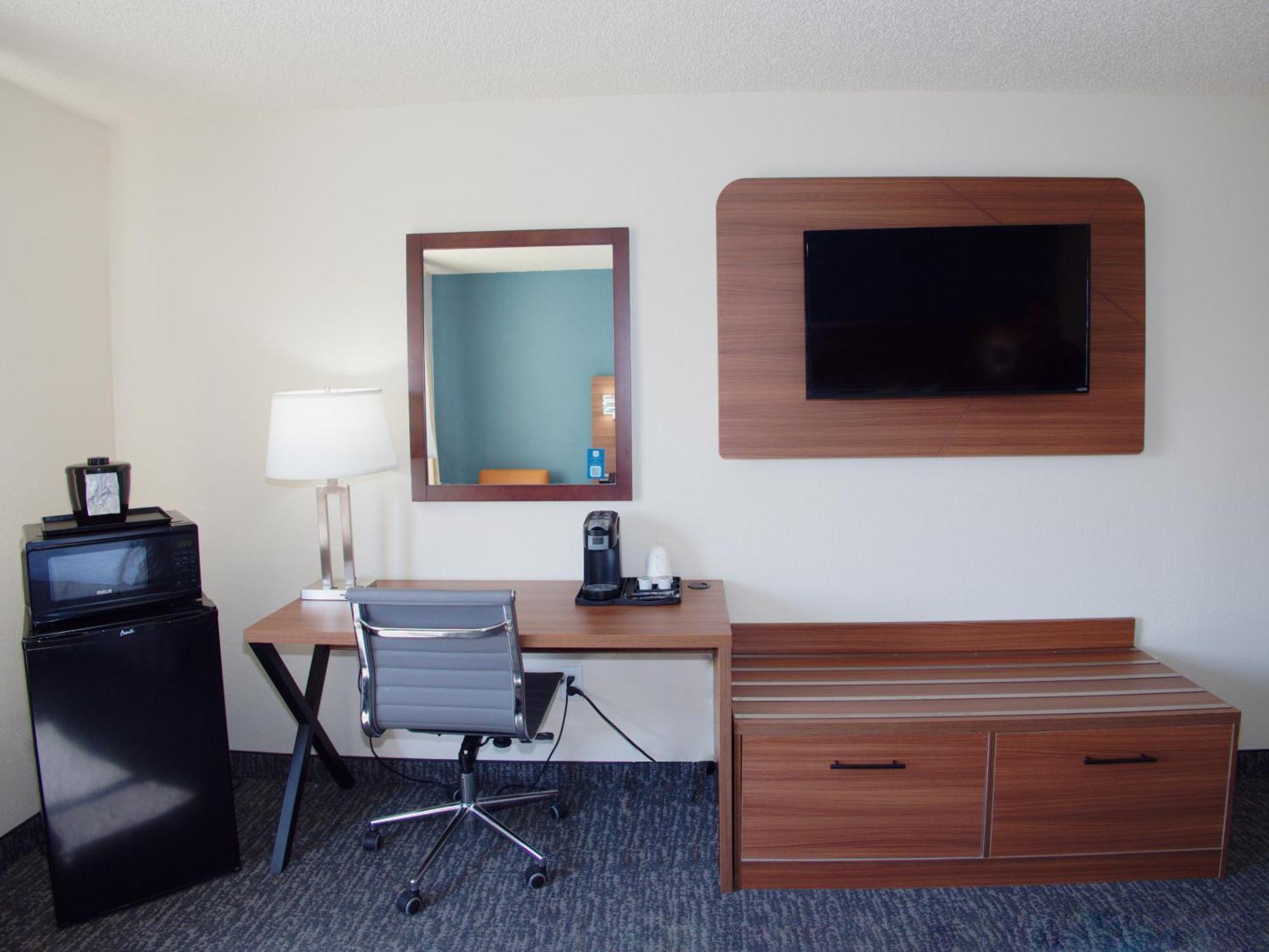 מלון Ramada By Wyndham קור ד'אלן מראה חיצוני תמונה