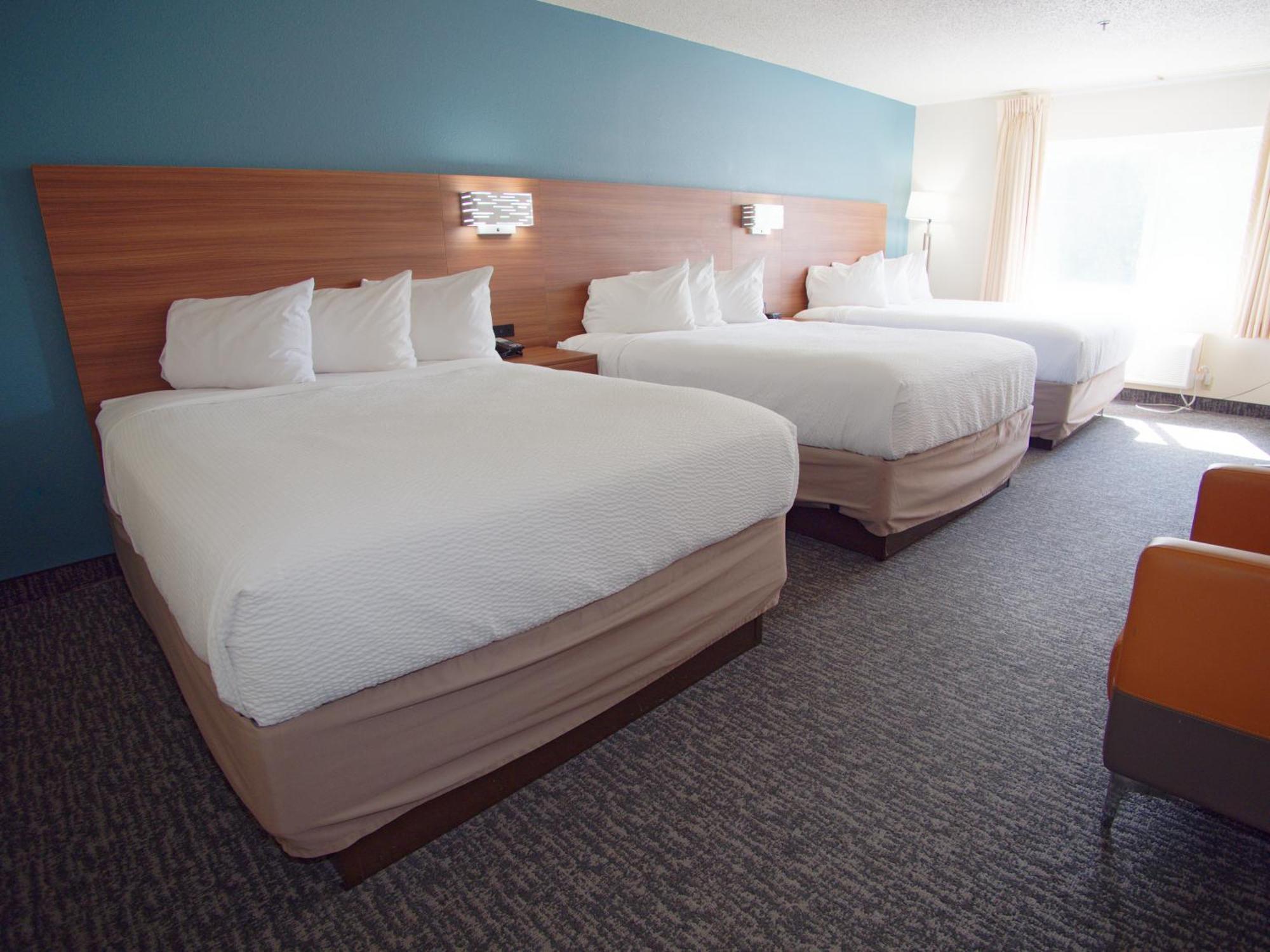 מלון Ramada By Wyndham קור ד'אלן מראה חיצוני תמונה