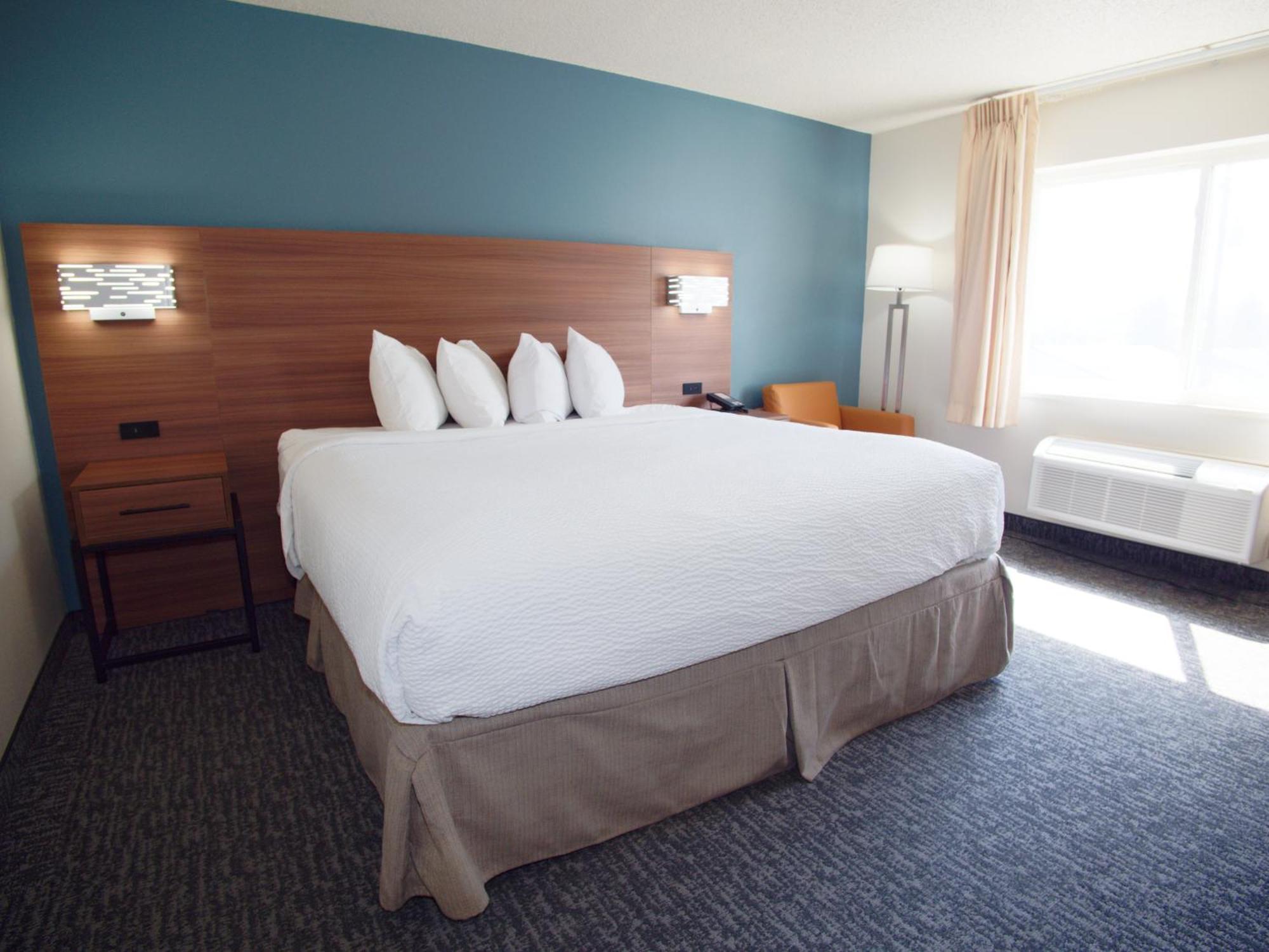 מלון Ramada By Wyndham קור ד'אלן מראה חיצוני תמונה