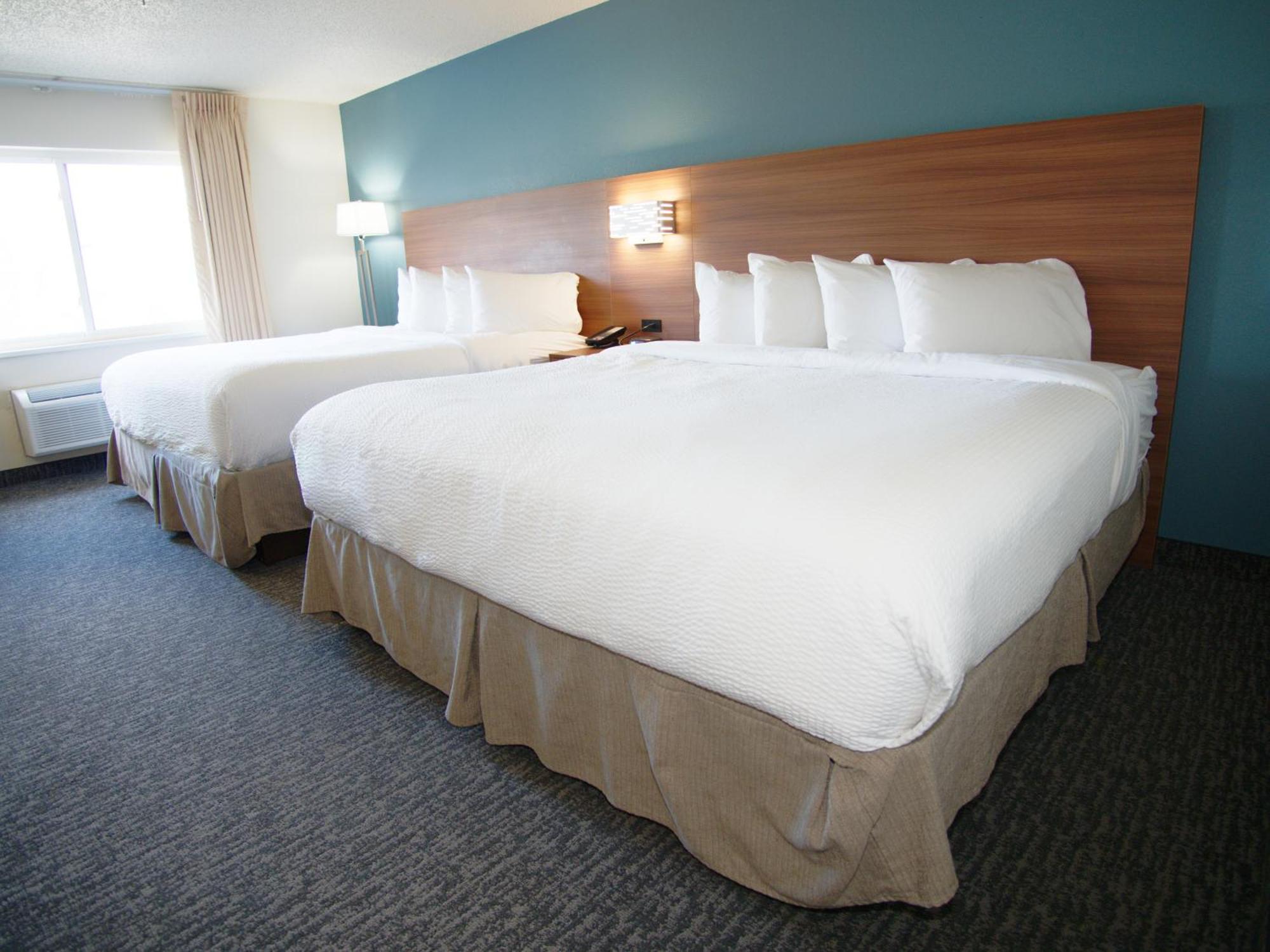 מלון Ramada By Wyndham קור ד'אלן מראה חיצוני תמונה