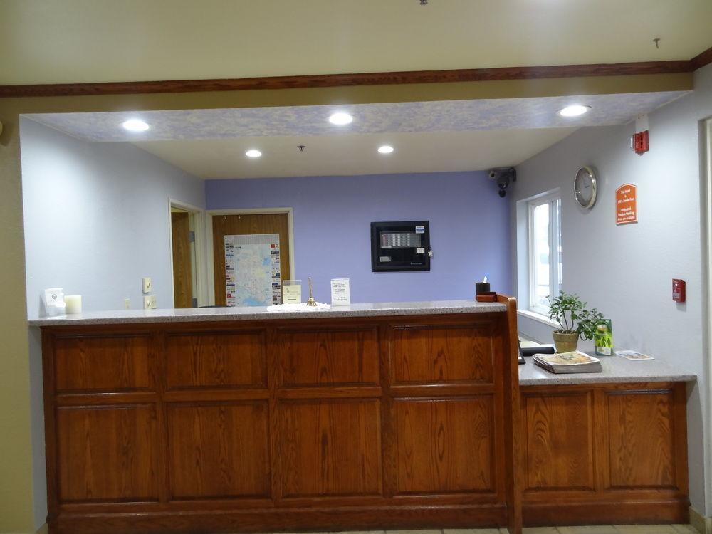 מלון Ramada By Wyndham קור ד'אלן מראה חיצוני תמונה
